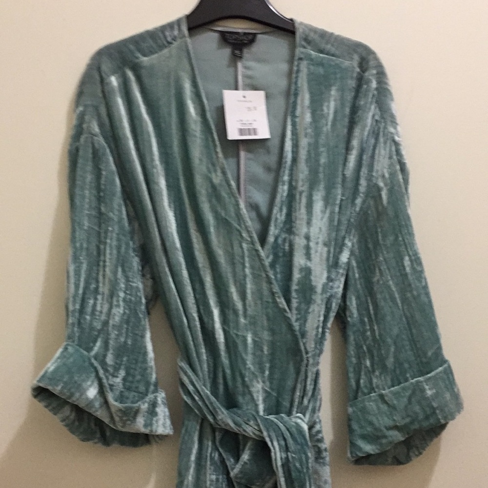 Topshop wrapped velour top (sz 6) - Picture 3 of 13